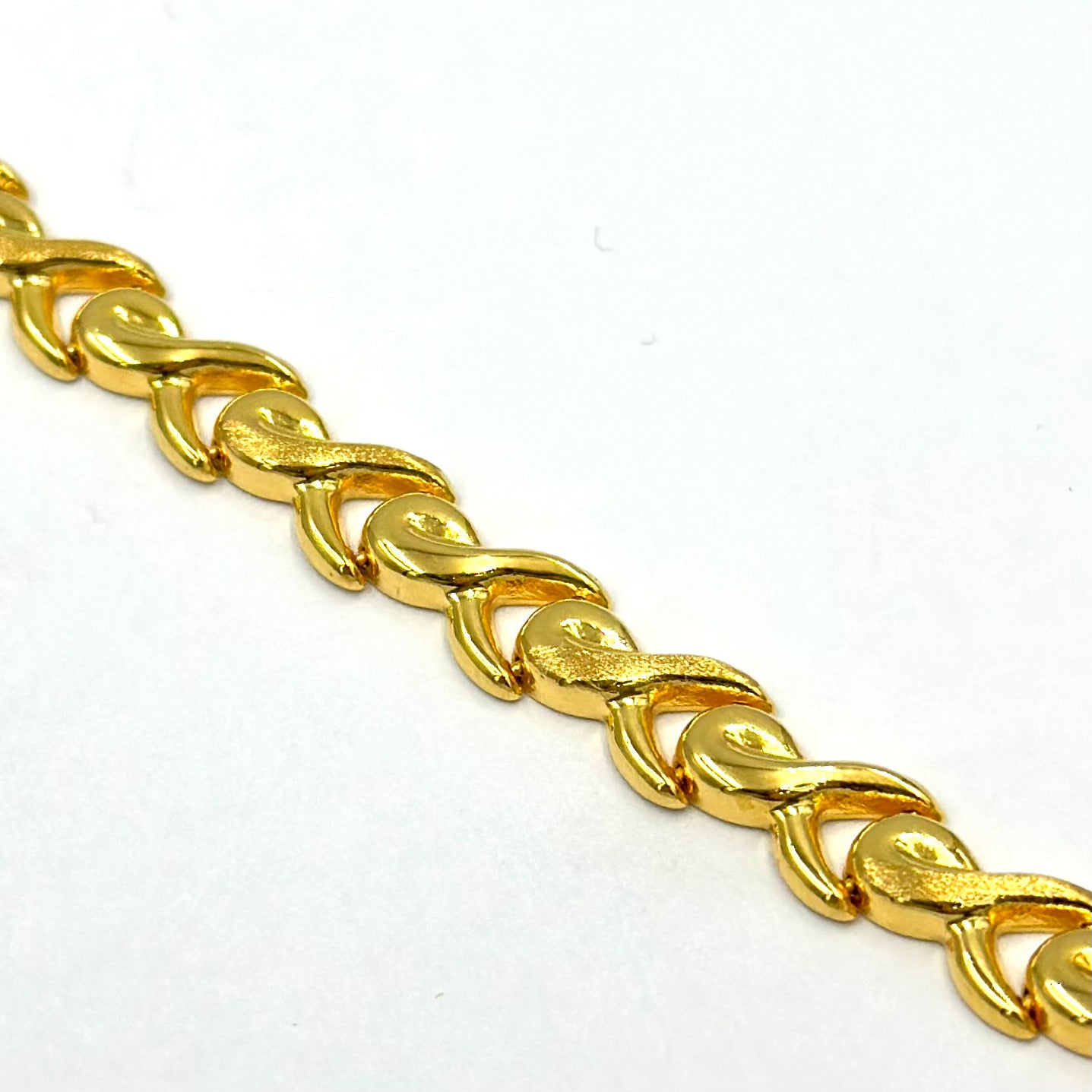 Load image into Gallery viewer, Bracelets (21 Karat)
